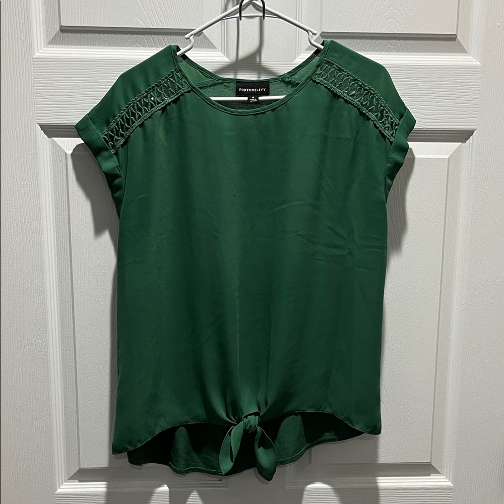 ✨ BOGO ✨Chic Green Blouse with Front Tie